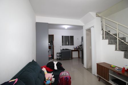Sala de casa de condomínio à venda com 2 quartos, 41m² em Cidade Líder, São Paulo