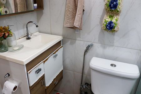 Banheiro de casa à venda com 6 quartos, 271m² em Veloso, Osasco