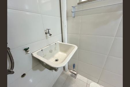 Área de Serviço de casa para alugar com 2 quartos, 90m² em Quintino Bocaiúva, Rio de Janeiro