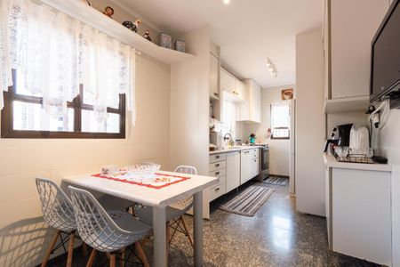Apartamento à venda com 166m², 3 quartos e 3 vagas
