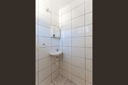 Banheiro de casa para alugar com 1 quarto, 38m² em Parque Peruche, São Paulo