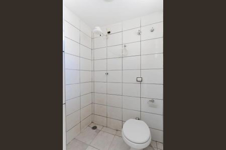 Banheiro de casa para alugar com 1 quarto, 38m² em Parque Peruche, São Paulo