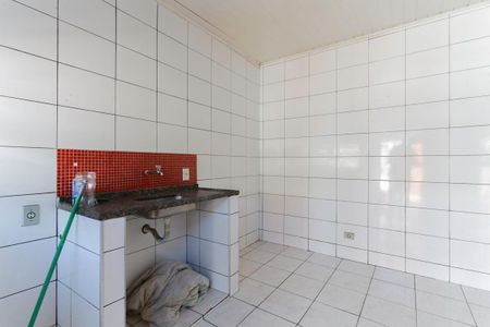 Sala/Cozinha de casa para alugar com 1 quarto, 38m² em Parque Peruche, São Paulo