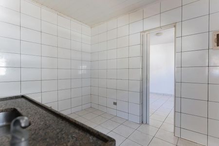 Cozinha de casa para alugar com 1 quarto, 38m² em Parque Peruche, São Paulo