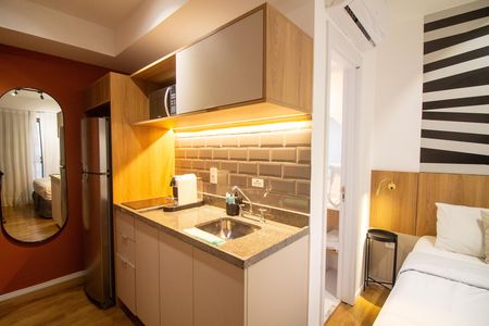 Cozinha de kitnet/studio para alugar com 1 quarto, 25m² em Brooklin, São Paulo