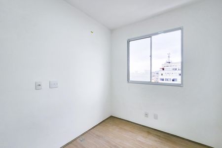 Quarto de apartamento para alugar com 2 quartos, 46m² em Santo Cristo, Rio de Janeiro