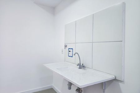 Cozinha de apartamento para alugar com 2 quartos, 46m² em Santo Cristo, Rio de Janeiro