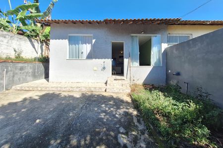 Casa à venda com 190m², 2 quartos e 2 vagas Casa à venda com 190m², 2 quartos e 2 vagasQuintal