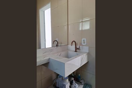 Casa à venda com 190m², 2 quartos e 2 vagas Casa à venda com 190m², 2 quartos e 2 vagasBanheiro da Suíte 1