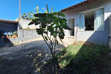 Casa à venda com 190m², 2 quartos e 2 vagas Casa à venda com 190m², 2 quartos e 2 vagasQuintal