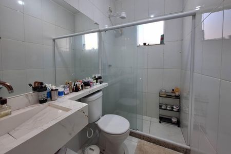 Casa à venda com 190m², 2 quartos e 2 vagas Casa à venda com 190m², 2 quartos e 2 vagasBanheiro Social