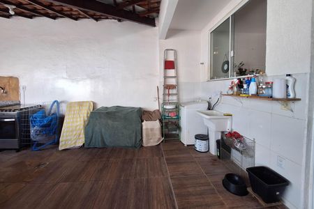 Casa à venda com 190m², 2 quartos e 2 vagas Casa à venda com 190m², 2 quartos e 2 vagasÁrea de Serviço