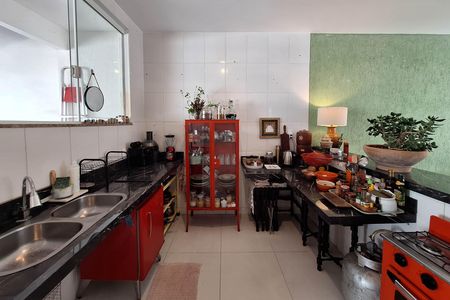 Cozinha de casa à venda com 2 quartos, 190m² em Maravista, Niterói