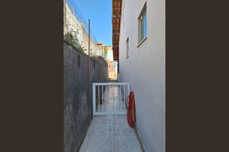 Casa à venda com 190m², 2 quartos e 2 vagas Casa à venda com 190m², 2 quartos e 2 vagasQuintal
