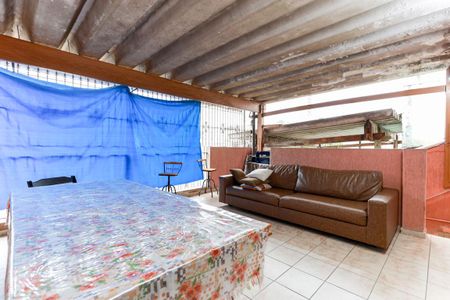 Casa à venda com 200m², 3 quartos e 6 vagasVaranda