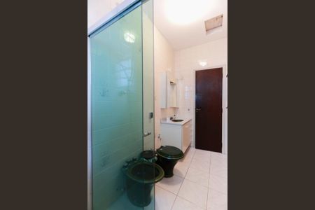 Casa à venda com 200m², 3 quartos e 6 vagasBanheiro social 1