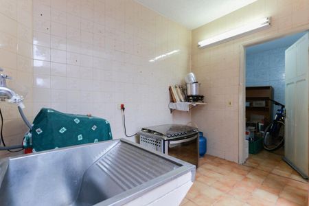 Casa à venda com 200m², 3 quartos e 6 vagasÁrea de serviço