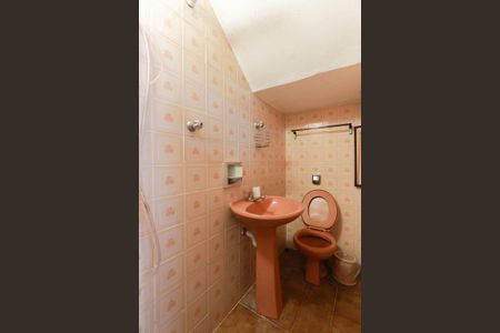 Casa à venda com 200m², 3 quartos e 6 vagasBanheiro de serviço