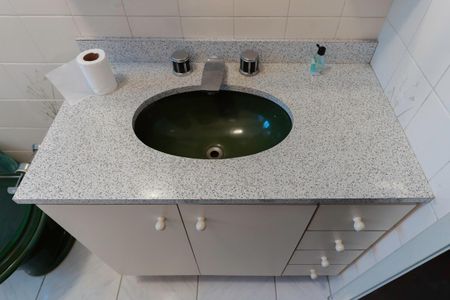 Casa à venda com 200m², 3 quartos e 6 vagasBanheiro social 1