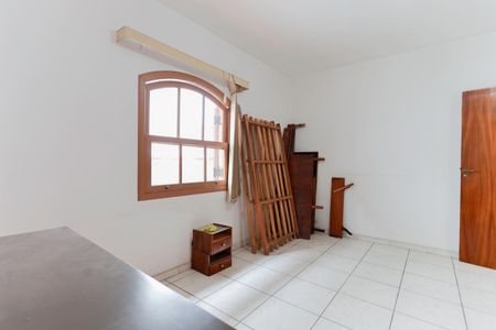 Casa à venda com 200m², 3 quartos e 6 vagasQuarto 2