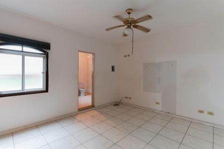 Casa à venda com 200m², 3 quartos e 6 vagasSuíte