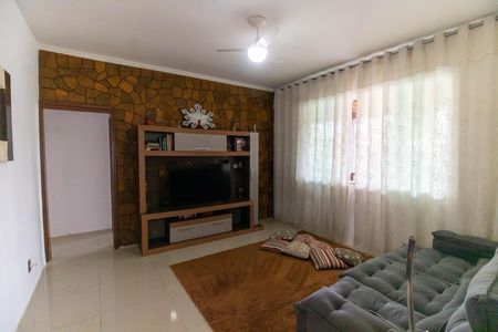 Casa à venda com 2 quartos, 450m² em Engenho do Mato, Niterói