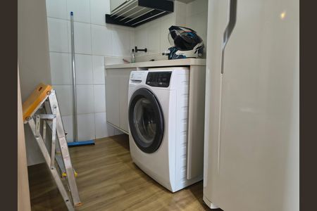 Área de serviço de apartamento para alugar com 2 quartos, 74m² em Jardim Nova Alianca, Ribeirão Preto