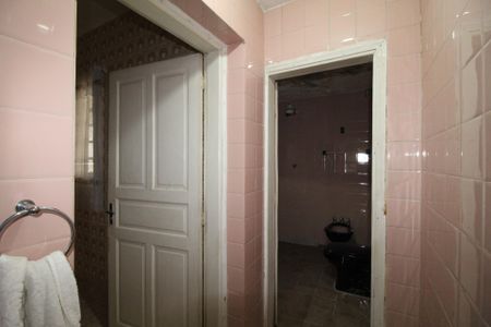 Casa à venda com 130m², 2 quartos e 3 vagasBanheiro social