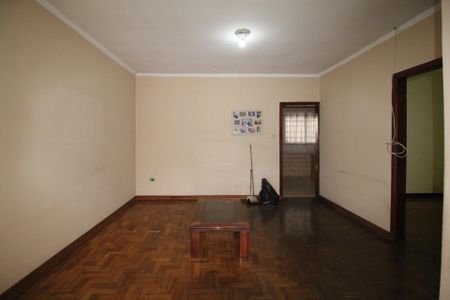 Casa à venda com 130m², 2 quartos e 3 vagasSala