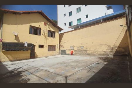 Área externa de casa à venda com 4 quartos, 275m² em Jardim Leblon, Belo Horizonte