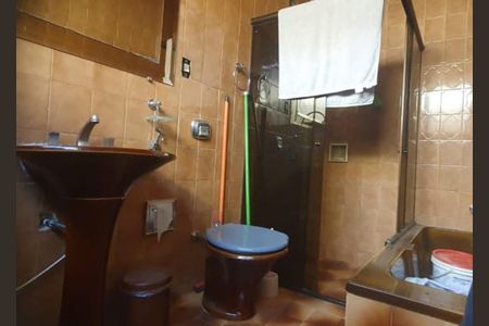 Banheiro de casa à venda com 4 quartos, 275m² em Jardim Leblon, Belo Horizonte