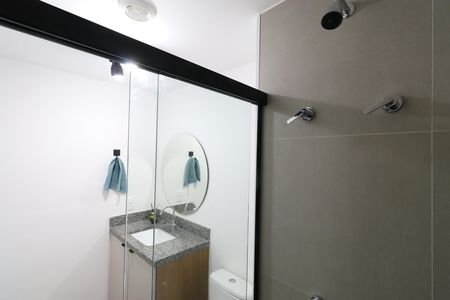 Banheiro  de apartamento para alugar com 1 quarto, 30m² em Pompeia, São Paulo