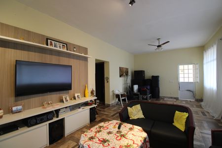 Casa à venda com 3 quartos, 210m² em Taquara, Rio de Janeiro