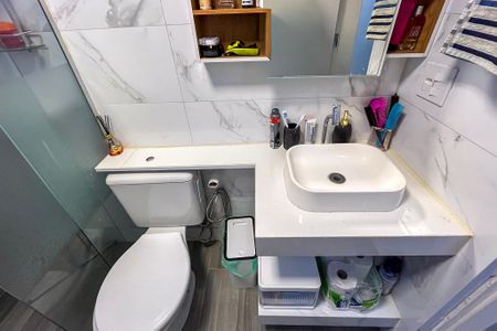 Apartamento à venda com 52m², 2 quartos e 1 vaga Apartamento à venda com 52m², 2 quartos e 1 vagaBanheiro