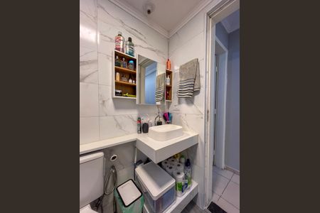 Banheiro de apartamento para alugar com 2 quartos, 52m² em Vila Moraes, São Paulo