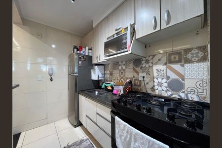 Cozinha de apartamento para alugar com 2 quartos, 52m² em Vila Moraes, São Paulo