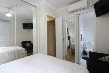 Suíte de casa de condomínio para alugar com 3 quartos, 120m² em Jardim Santa Maria, São Paulo
