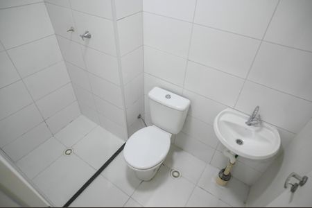 Banheiro de apartamento à venda com 2 quartos, 41m² em Jardim Santa Emilia, São Paulo