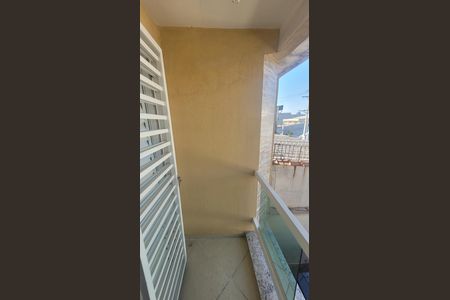 Varanda de casa à venda com 3 quartos, 153m² em Vila Santa Virginia, São Paulo