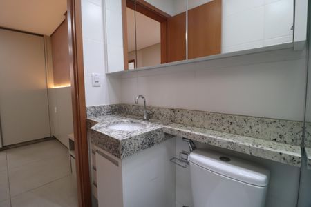 Apartamento para alugar com 55m², 2 quartos e 1 vagaBanheiro do Quarto 2