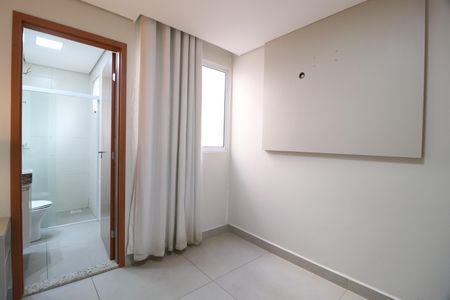 Apartamento para alugar com 55m², 2 quartos e 1 vagaQuarto 2 - Suíte