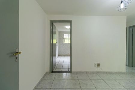 Sala de apartamento para alugar com 2 quartos, 50m² em Jardim Torino, Cotia