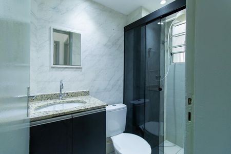 Banheiro de apartamento para alugar com 2 quartos, 50m² em Jardim Torino, Cotia