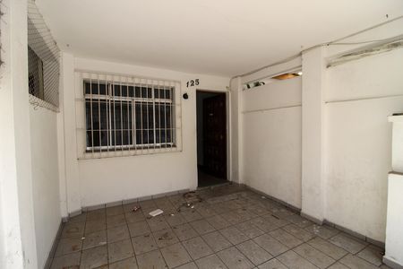 Garagem de casa para alugar com 2 quartos, 130m² em Vila Dinorah, São Paulo
