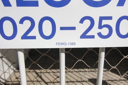 Placa de casa para alugar com 2 quartos, 130m² em Vila Dinorah, São Paulo