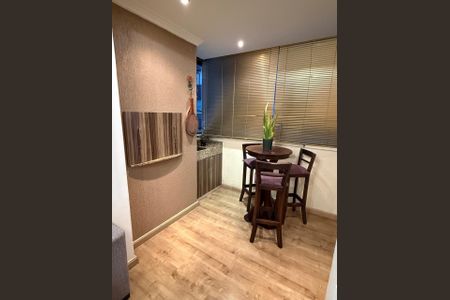 Sala de apartamento à venda com 2 quartos, 68m² em Jardim Itu, Porto Alegre
