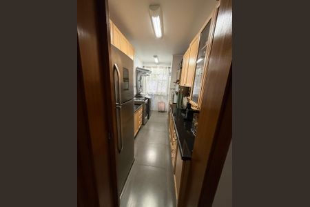 Cozinha de apartamento à venda com 2 quartos, 68m² em Jardim Itu, Porto Alegre