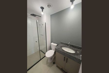 Banheiro de kitnet/studio à venda com 1 quarto, 23m² em Butantã, São Paulo