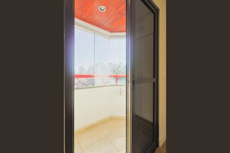 Apartamento à venda com 96m², 3 quartos e 2 vagas Apartamento à venda com 96m², 3 quartos e 2 vagasVaranda da Suíte 1