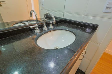 Apartamento à venda com 96m², 3 quartos e 2 vagas Apartamento à venda com 96m², 3 quartos e 2 vagasBanheiro Social
